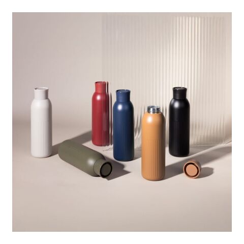 Sagaform Tekla Bouteille en acier avec bouchon poussoir (recyclé) 500 ml Noir | sans marquage | non disponible | non disponible