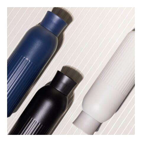 Sagaform Tekla Bouteille en acier avec bouchon poussoir (recyclé) 500 ml Noir | sans marquage | non disponible | non disponible