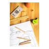 Set de 6 crayons de couleur. gris
