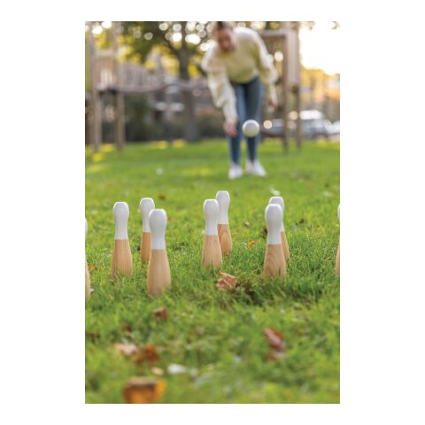 Jeu de quilles en bois marron | sans marquage | non disponible | non disponible