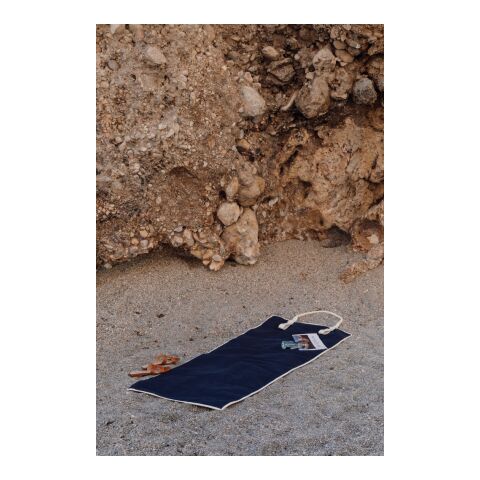 VINGA Tapis de plage en toile recyclée AWARE™ Volonne bleu-blanc cassé | sans marquage | non disponible | non disponible | non disponible