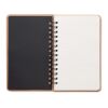 Un carnet , un Pin beige | sans marquage | non disponible | non disponible | non disponible