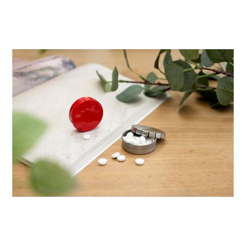 Boîte en métal avec bonbons à la menthe blanc | sans marquage | non disponible | non disponible